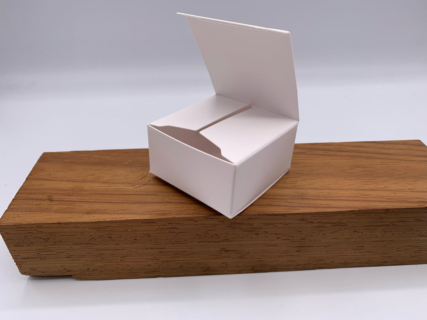 EXTRA SMALL BOX - 50 x 50 x 27mm (10 Boxes)
