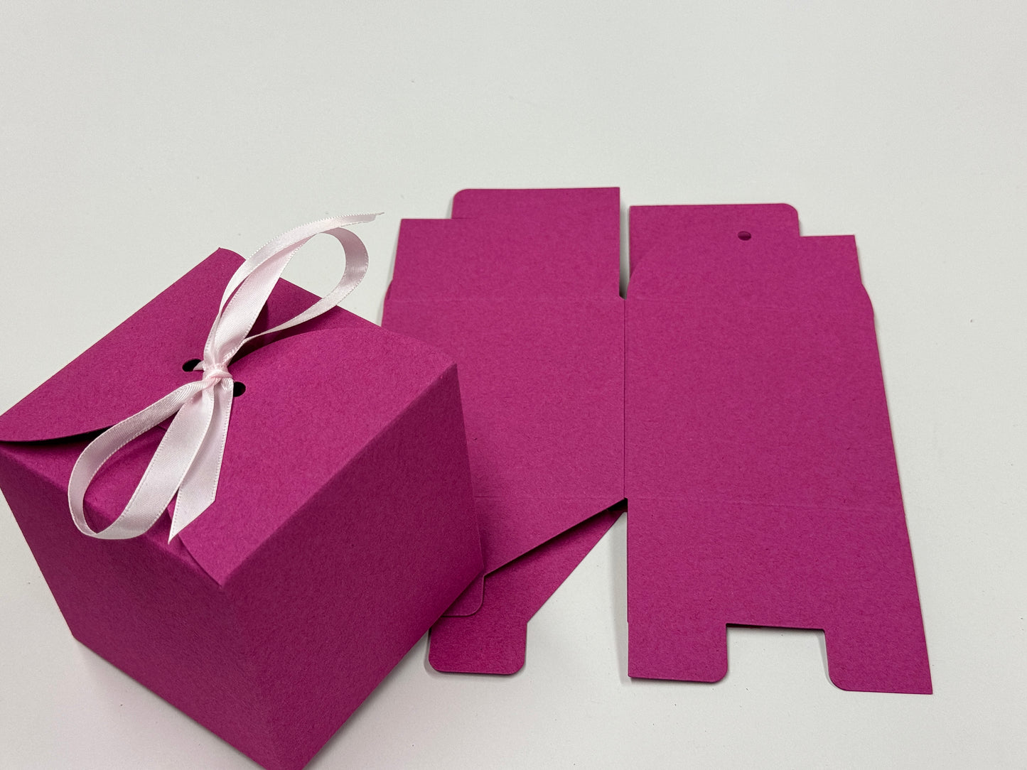 TIE TOP Wedding/Party Favour Box (large) - Size 10 x 10 x 10cm (Pack of x5)
