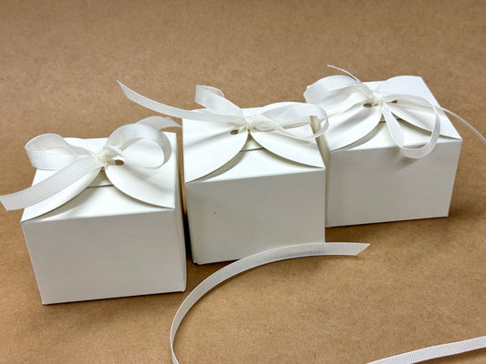 SPECIAL OFFER   10 x Pale Ivory 'TIE TOP' Wedding Favour Box with matching ribbon  - Size 8 x 8 x 6cm