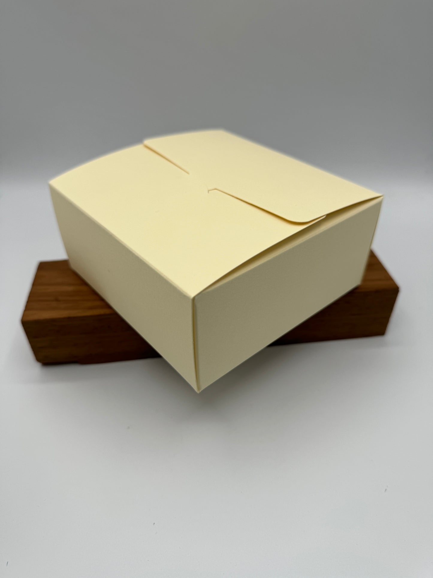 SALE | SQUARE BOX - Large | Size - 12.5 x 12.5 x 6cm - Discontinued Colours