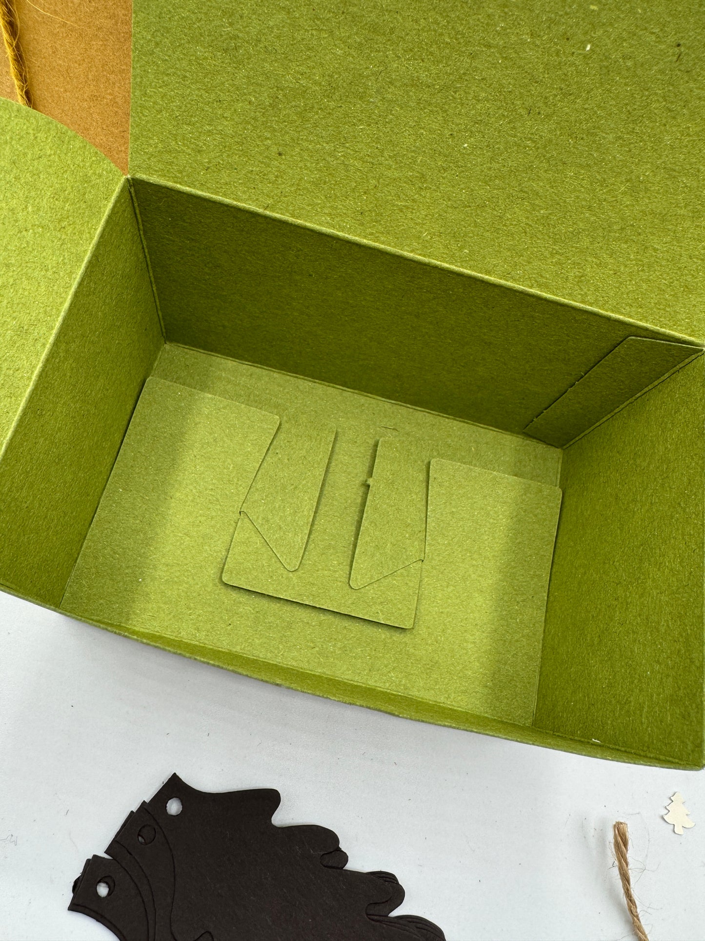 WOODLAND Gift Box & Tag - Large | Size: 12.5 x 8 x 7cm - (Pack of 5 Boxes)