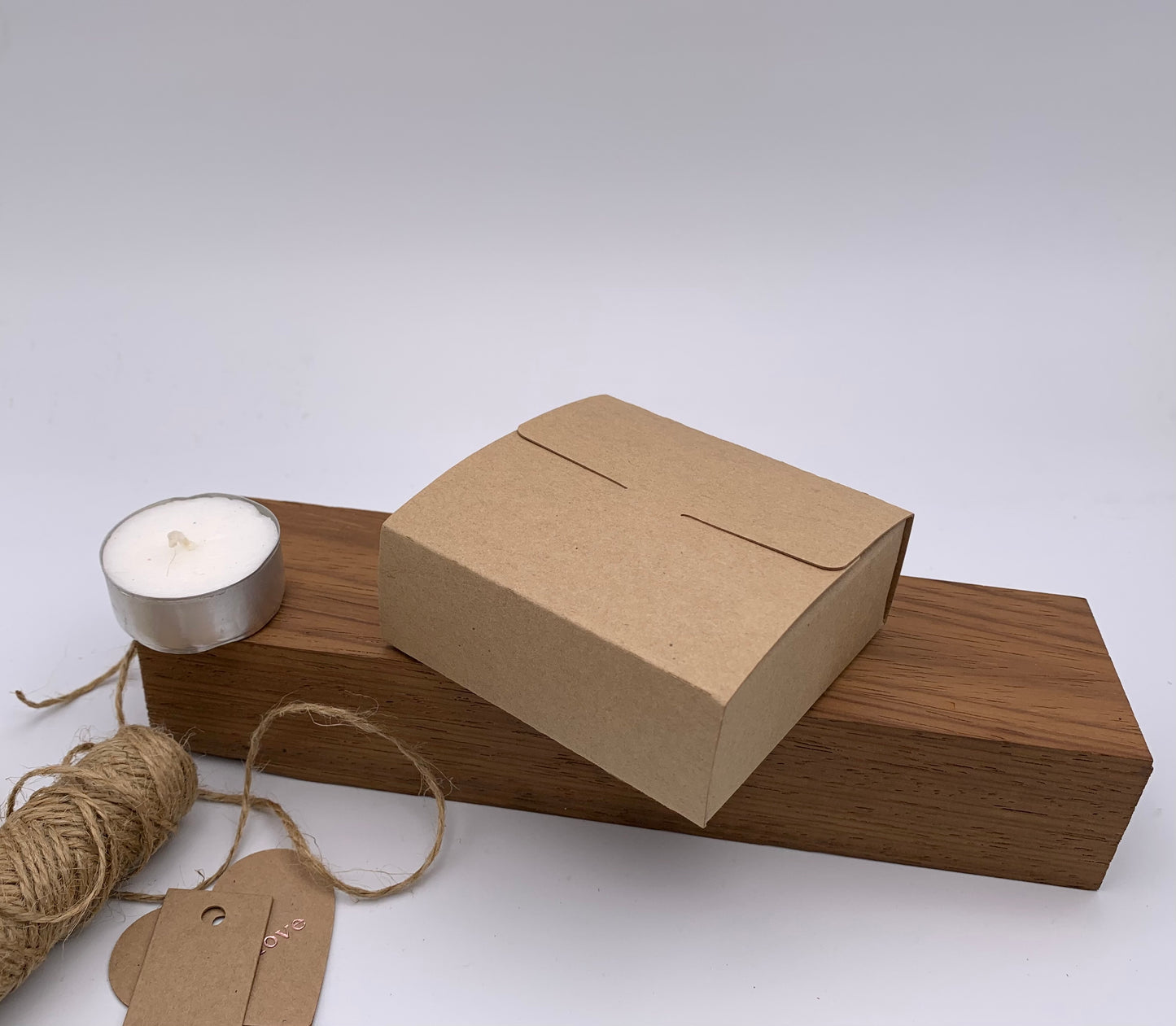 MEDIUM SQUARE BOXES - Size 10 x 10 x 4cm  (Pack of x10)