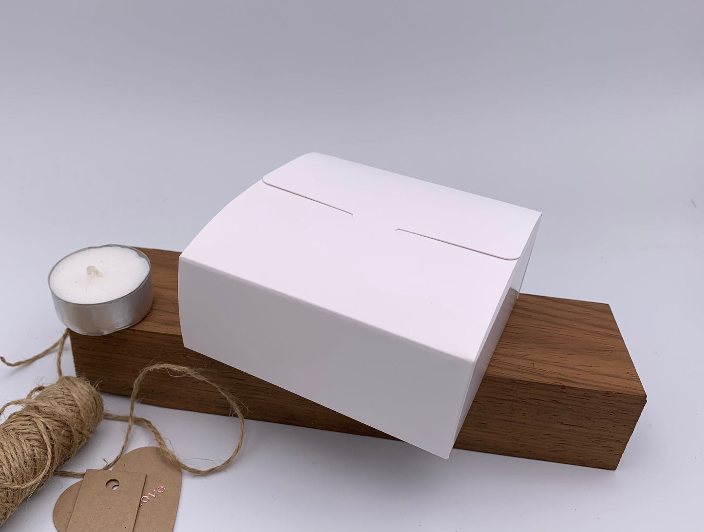 MEDIUM SQUARE BOXES - Size 10 x 10 x 4cm  (Pack of x10)