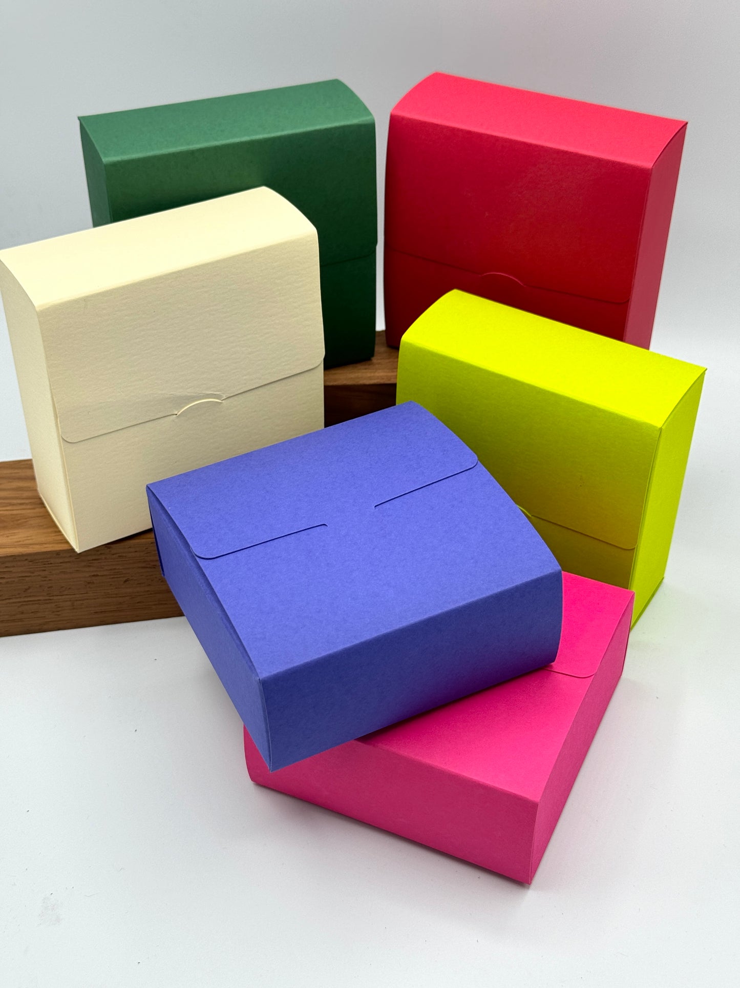 SALE | SQUARE BOXES - MEDIUM - Size 10 x 10 x 4cm  Discontinued Colours