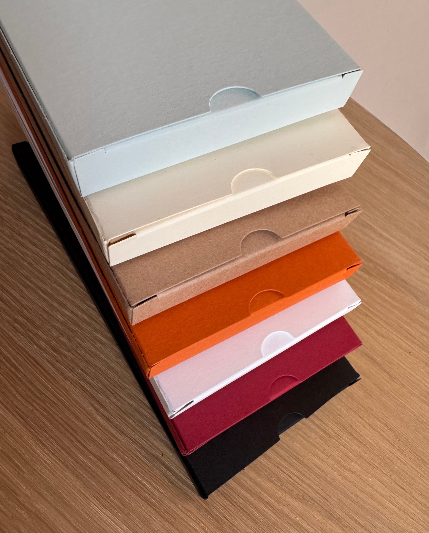 SLIM BOX | Size 190 x 90 x 15mm | Chocolate/Confectionery, Snap Bar, Clothing-Scarf/Ties/Gloves