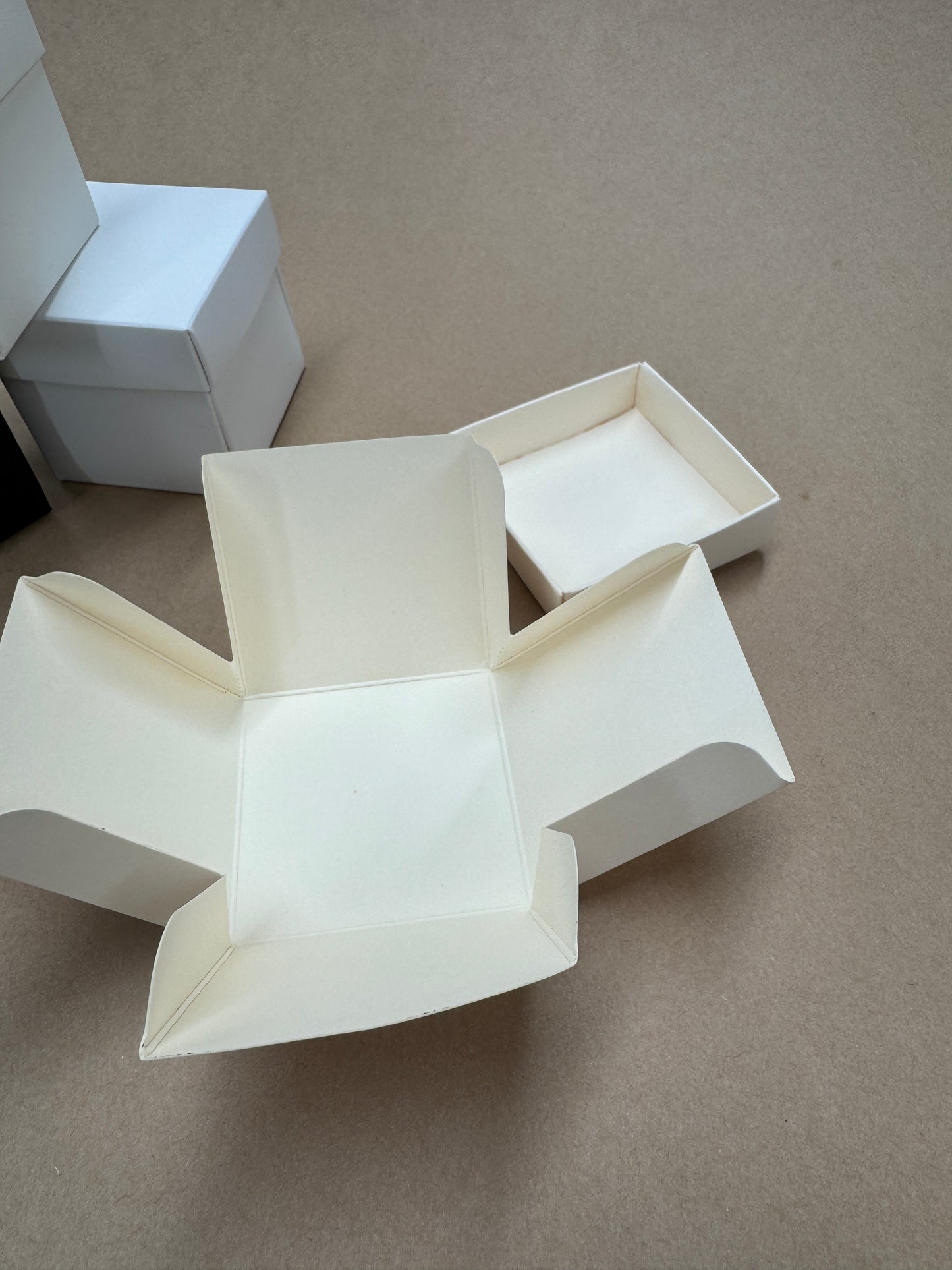 Petal Drop Side Wedding Favour Box with Lid - Size 6cm | Neutral Tints (x10 boxes)