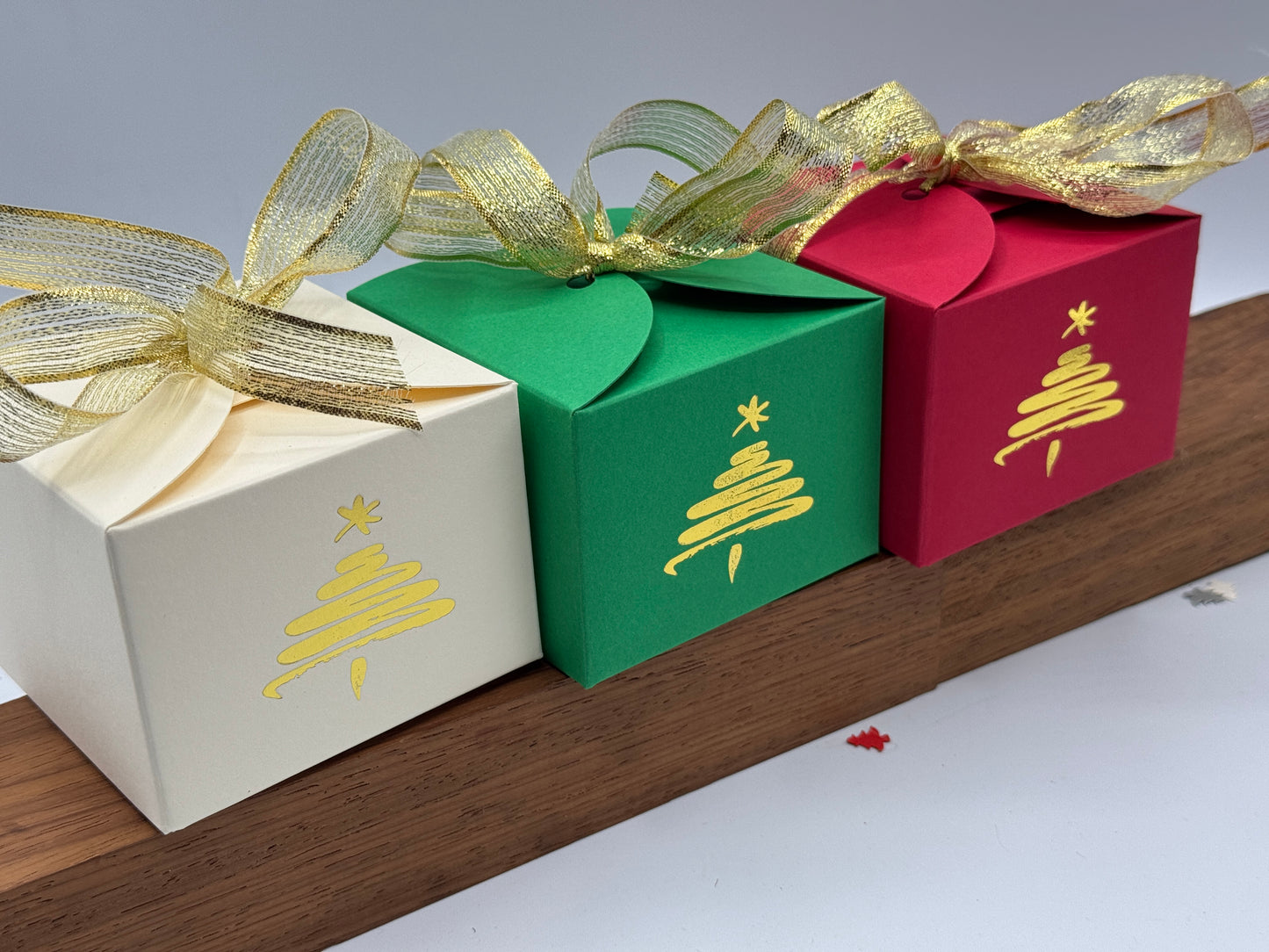 GOLD CHRISTMAS TREES Christmas Table/Advent Gift Boxes - Set of 6 Tie Top with Gold ribbon | Size 8 x 8 x 6cm