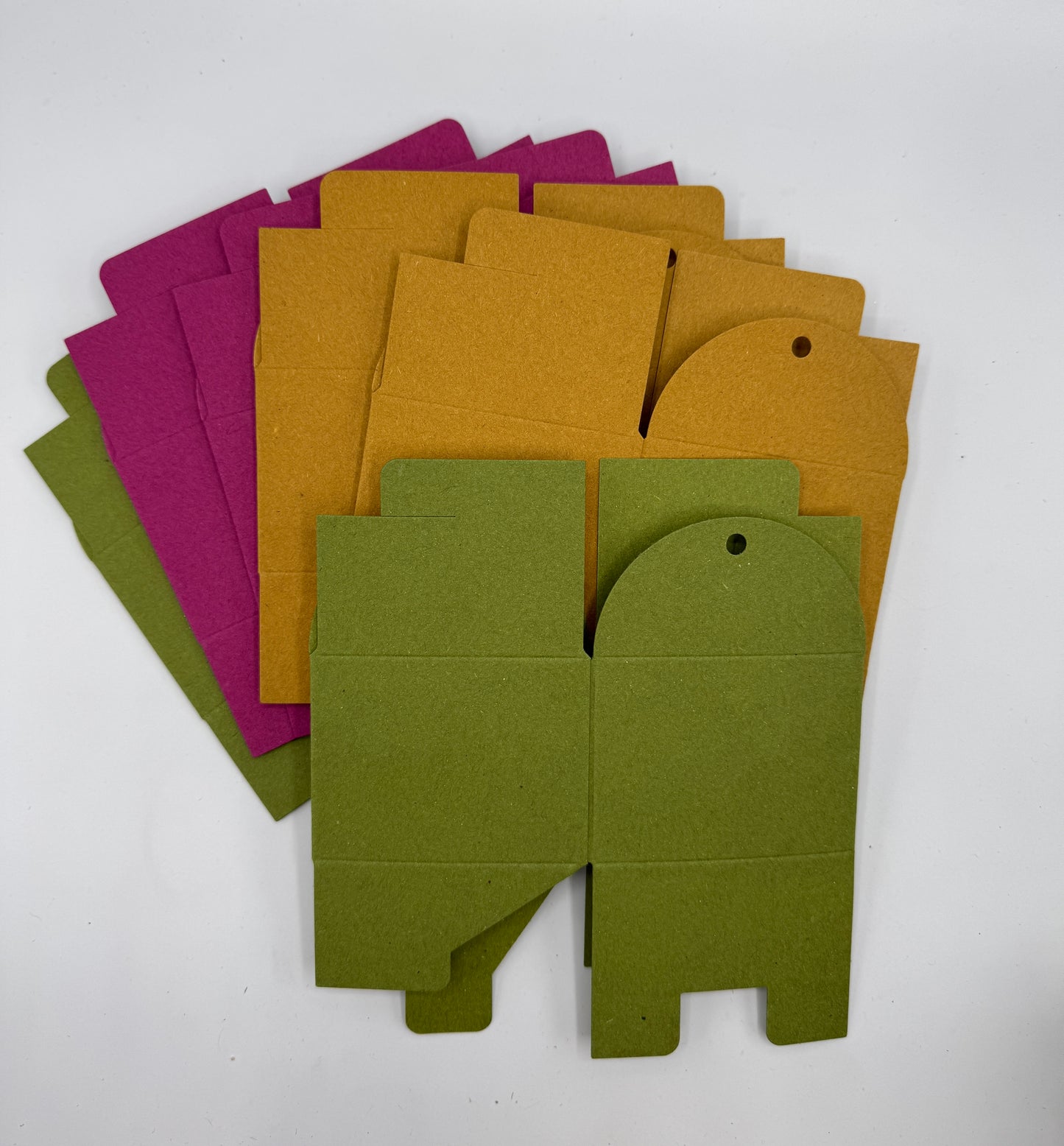 WOODLAND Gift Box with Jute & Matching Tag -  | Size: 8 x 8 x 6cm - (Pack of 10 Boxes)