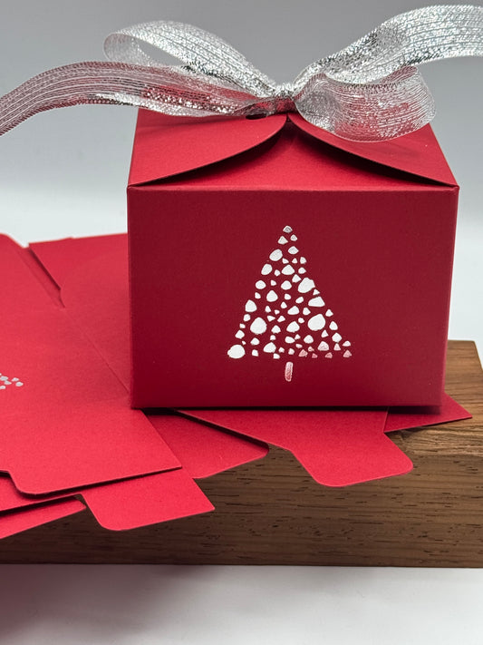 Christmas RED Gift Boxes with 'SILVER TREE'  Size:  8 x 8 x 6cm  (Pack of x6)