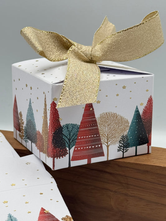 Christmas SMALL 'FESTIVE TREES'  Gift Boxes with Mini Gold Stars  - Size 8x8x6cm  (Pack of x6)