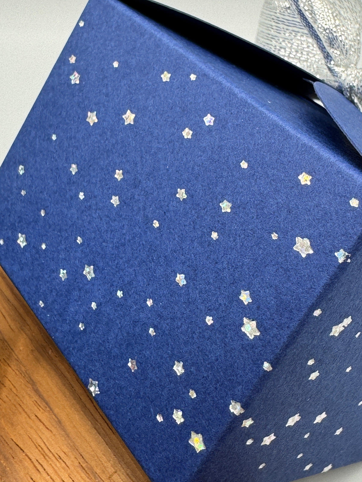 Christmas BLUE Gift Boxes with 'SILVER STARS'  Size:  8 x 8 x 6cm  (Pack of x6)