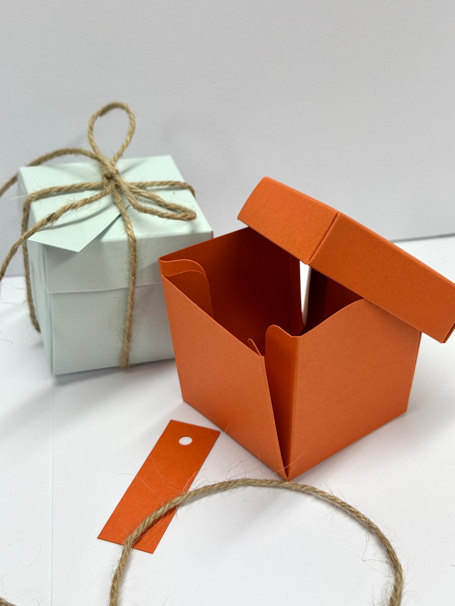 6cm PETAL OPENING Gift Box with  Drop Sides (x10 boxes)
