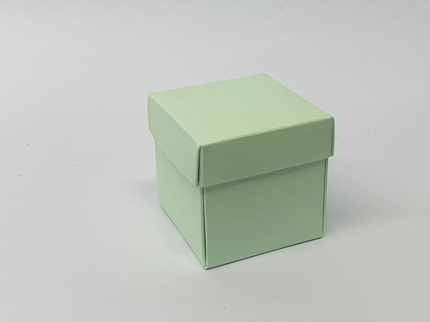 6cm Petal Drop Side gift box with lid Peppermint Green
